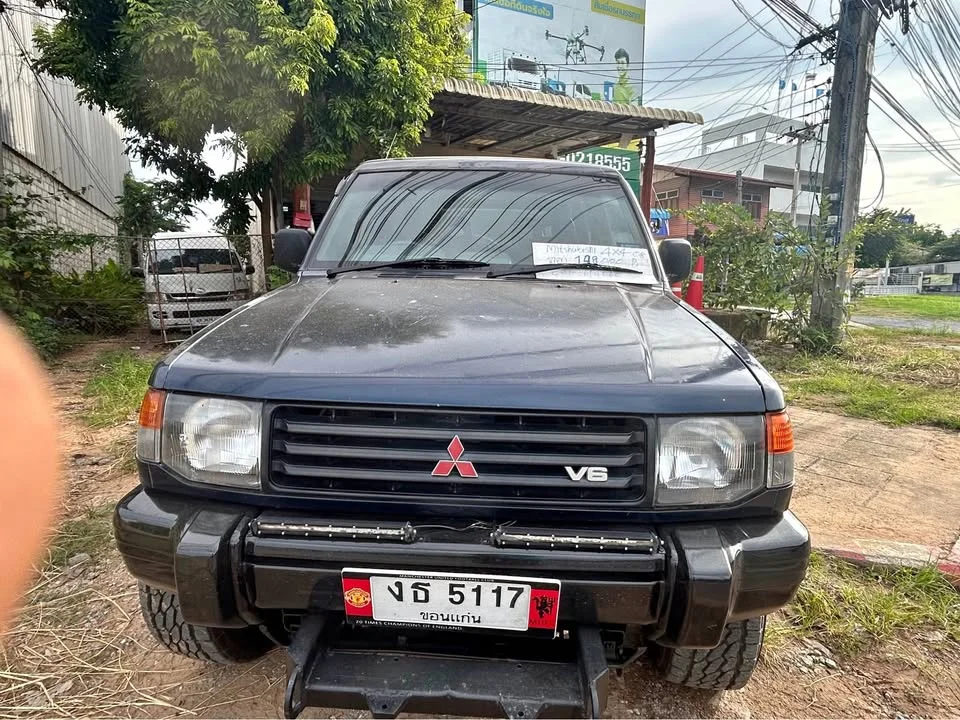 1997 Mitsubishi Pajero II 2