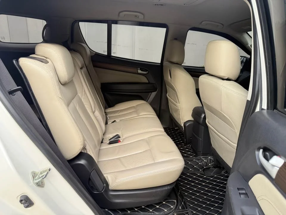 2014 Isuzu MU-X I 3