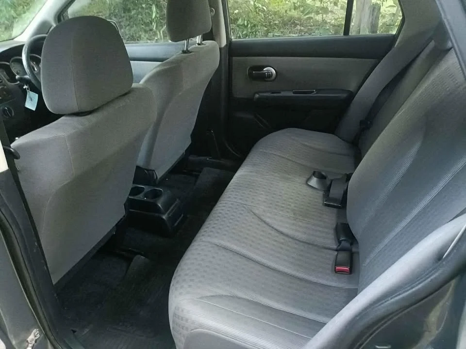 2010 Nissan Tiida I (C11) 3