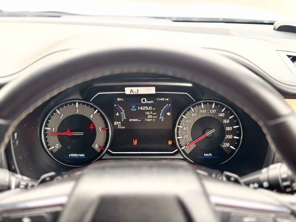 2022 Isuzu MU-X II 2