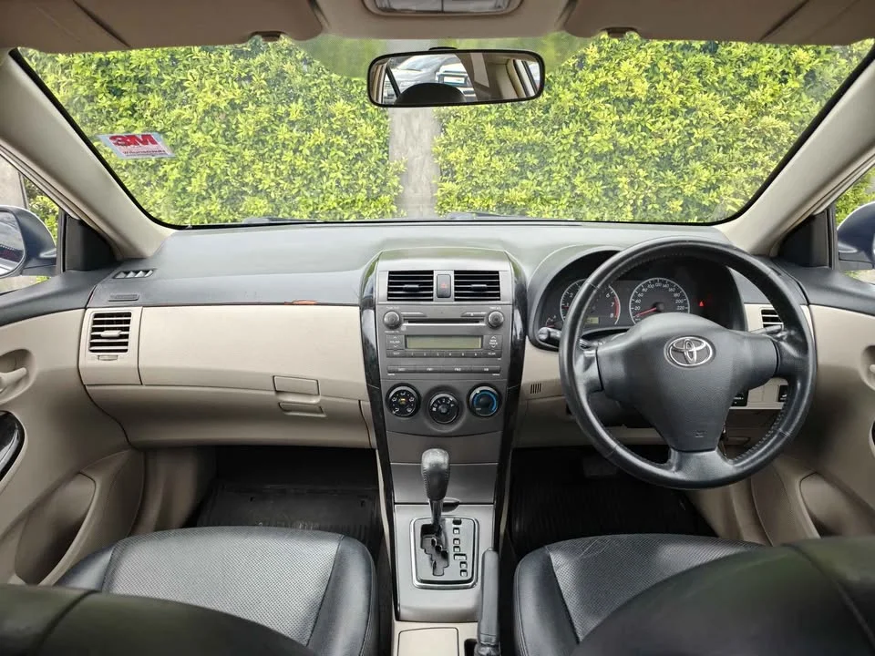 2010 Toyota Corolla Altis X (E140) 2