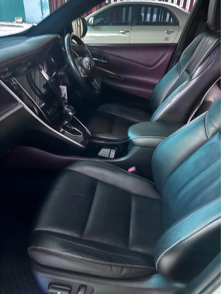 2014 Toyota Harrier III 2