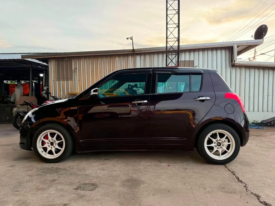 2011 Suzuki Swift I 2
