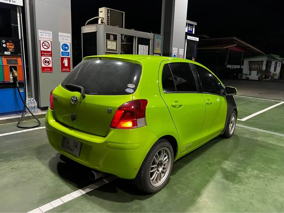 2009 Toyota Yaris II 2