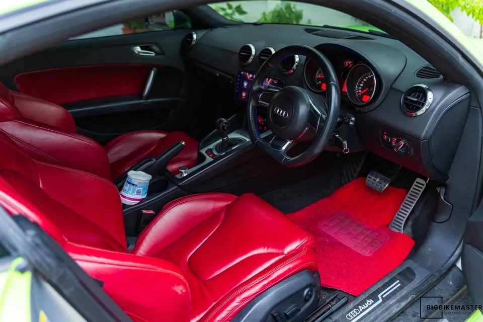 2010 Audi TT Mk2 2
