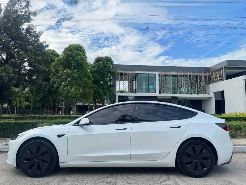 2024 Tesla Model 3 3