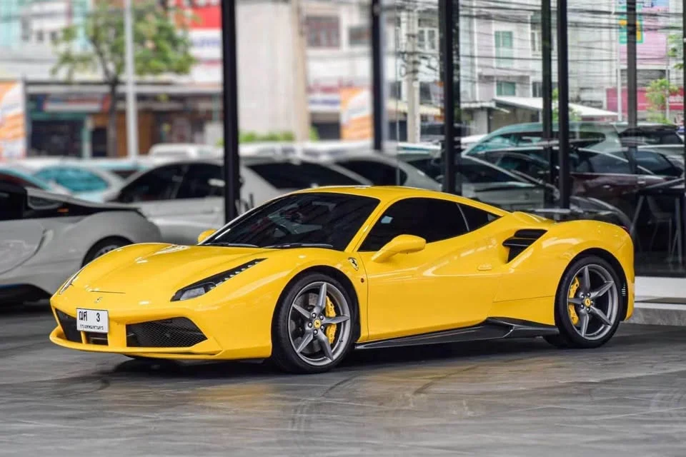 2017 Ferrari 488 3