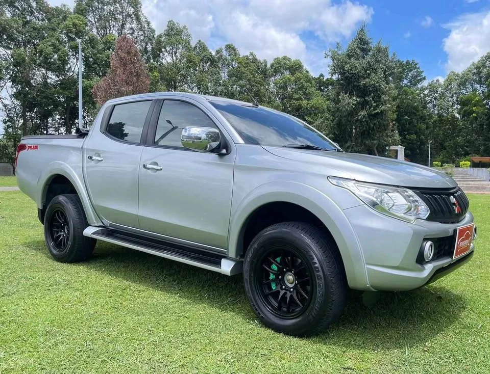 2016 Mitsubishi Triton V 2