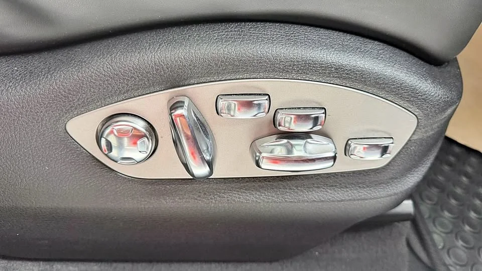 2022 Porsche Macan I 3