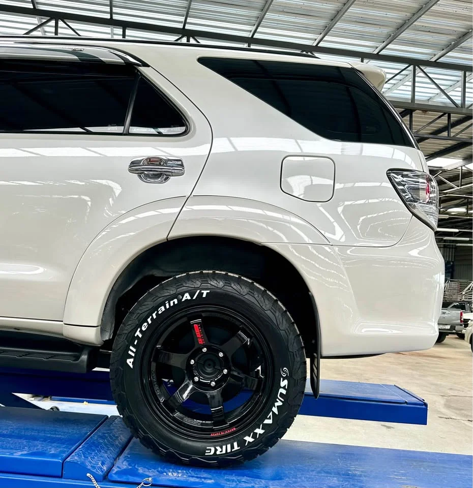 2013 Toyota Fortuner I 2
