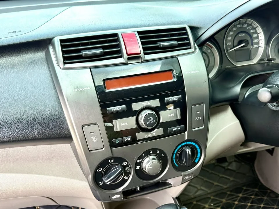 2013 Honda City V 2