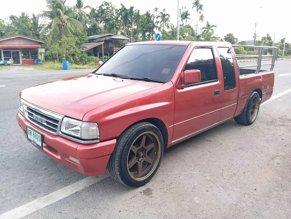 1997 Isuzu TFR III 3