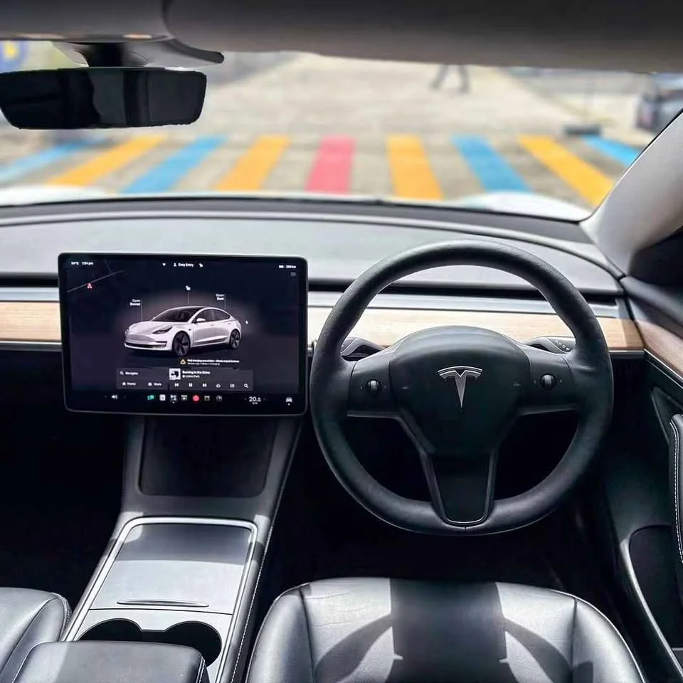2023 Tesla Model 3 3