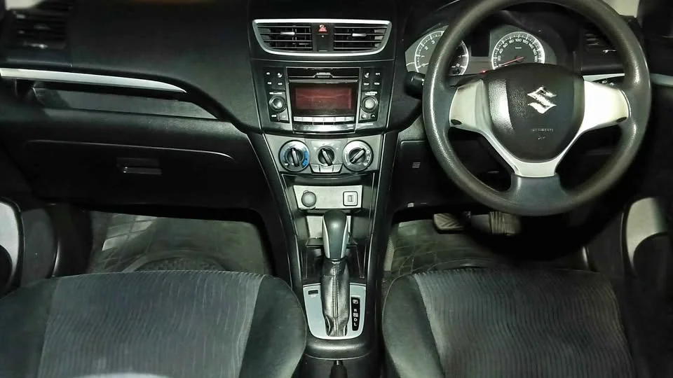 2015 Suzuki Swift II 2