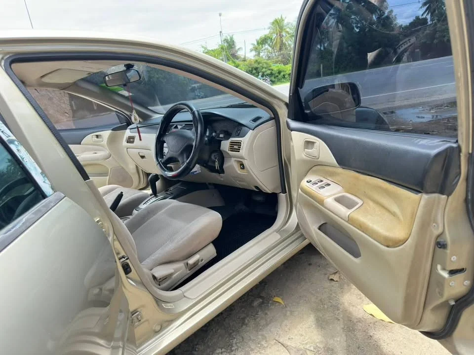 2010 Mitsubishi Lancer VIII 2