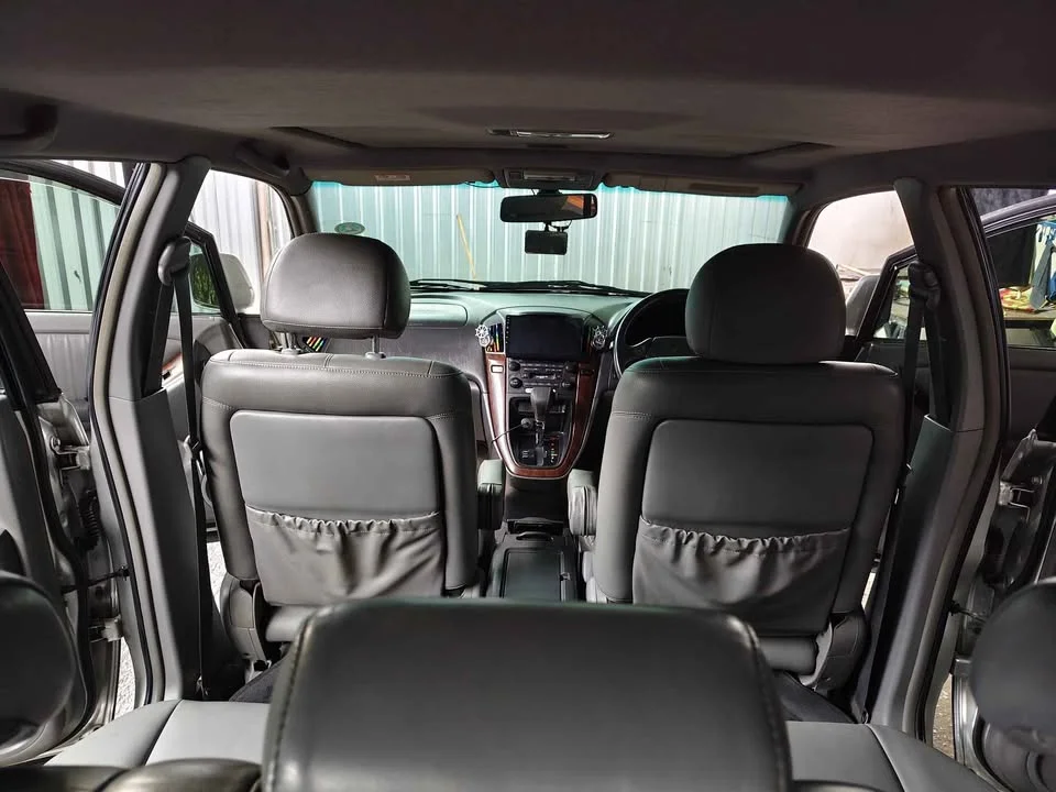 2003 Toyota Harrier I 3