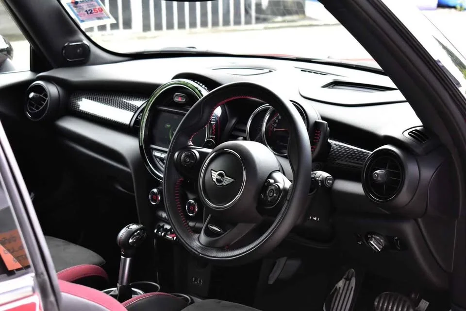 2018 Mini Hatch  III 3