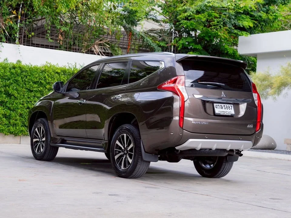 2015 Mitsubishi Pajero Sport III 2