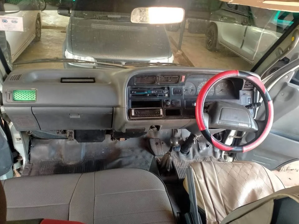 1996 Toyota Commuter IV (H100) 3