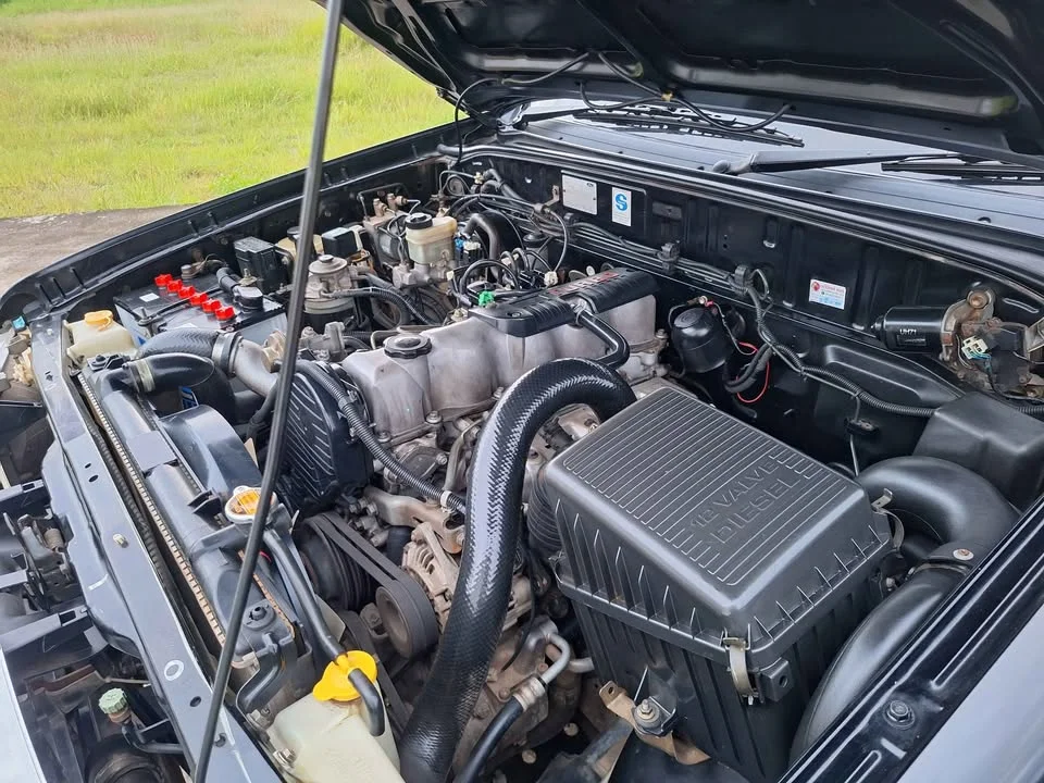 2003 Mazda 2500 Fighter V 2