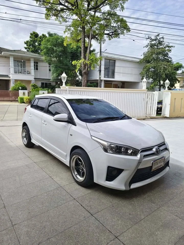 2015 Toyota Yaris III 3