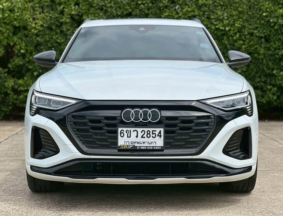 2025 Audi Q8 e-tron 3
