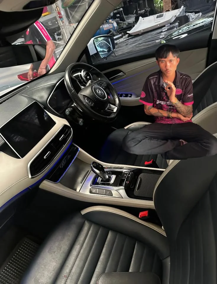 2021 MG HS 2