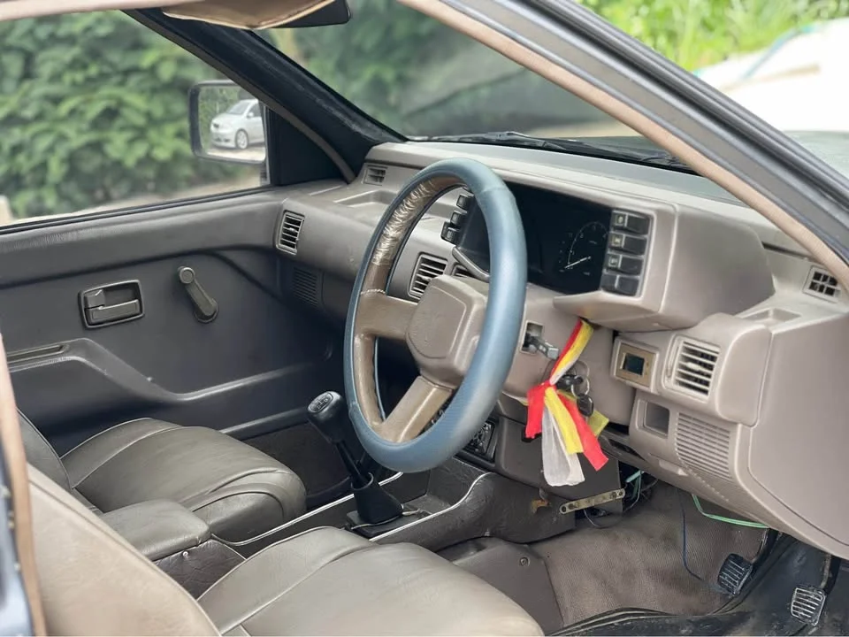 1990 Isuzu TFR III 3