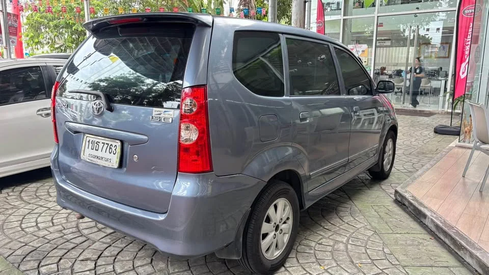 2010 Toyota Avanza I 2