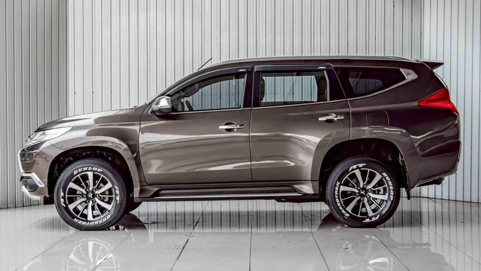 2016 Mitsubishi Pajero Sport III 3