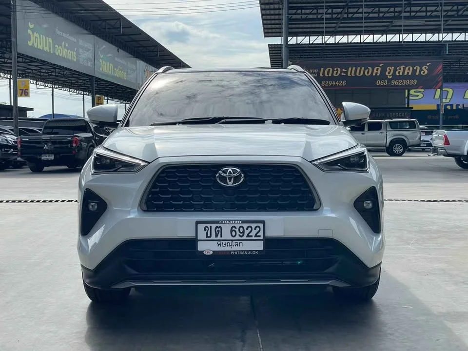 2026 Toyota Yaris Cross AC200 2