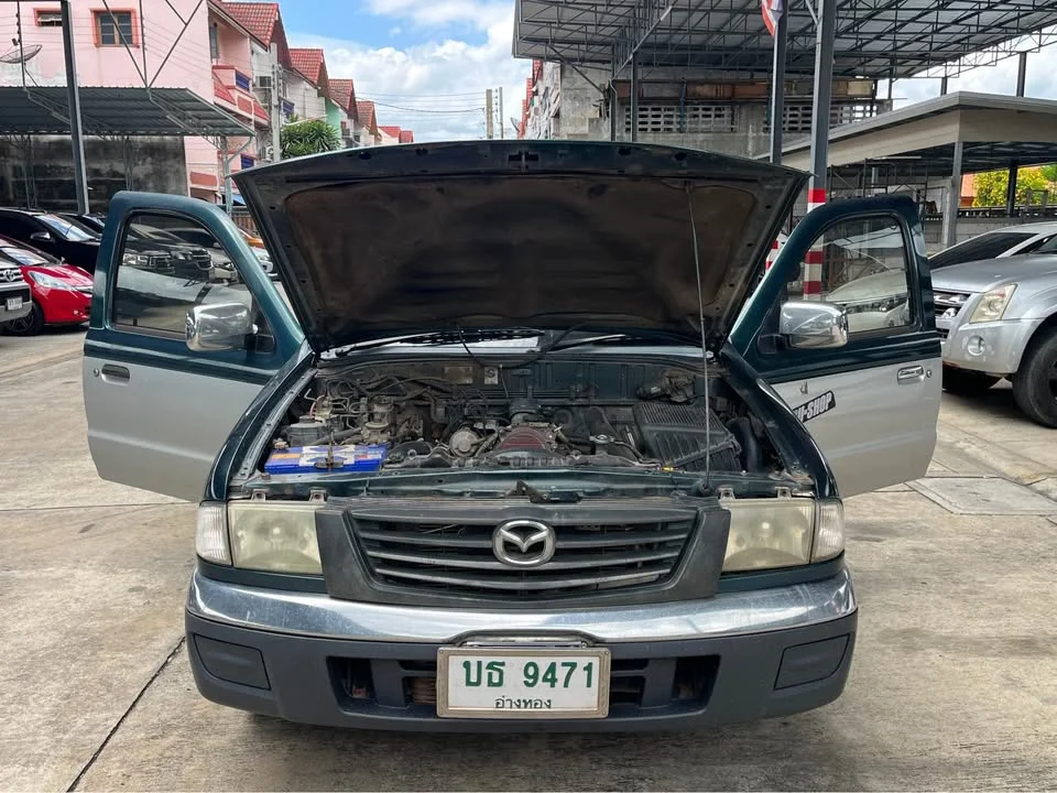2003 Mazda 2500 Fighter V 2