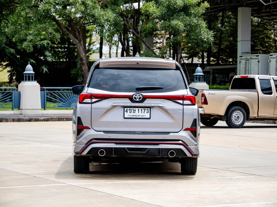 2023 Toyota Veloz III 2