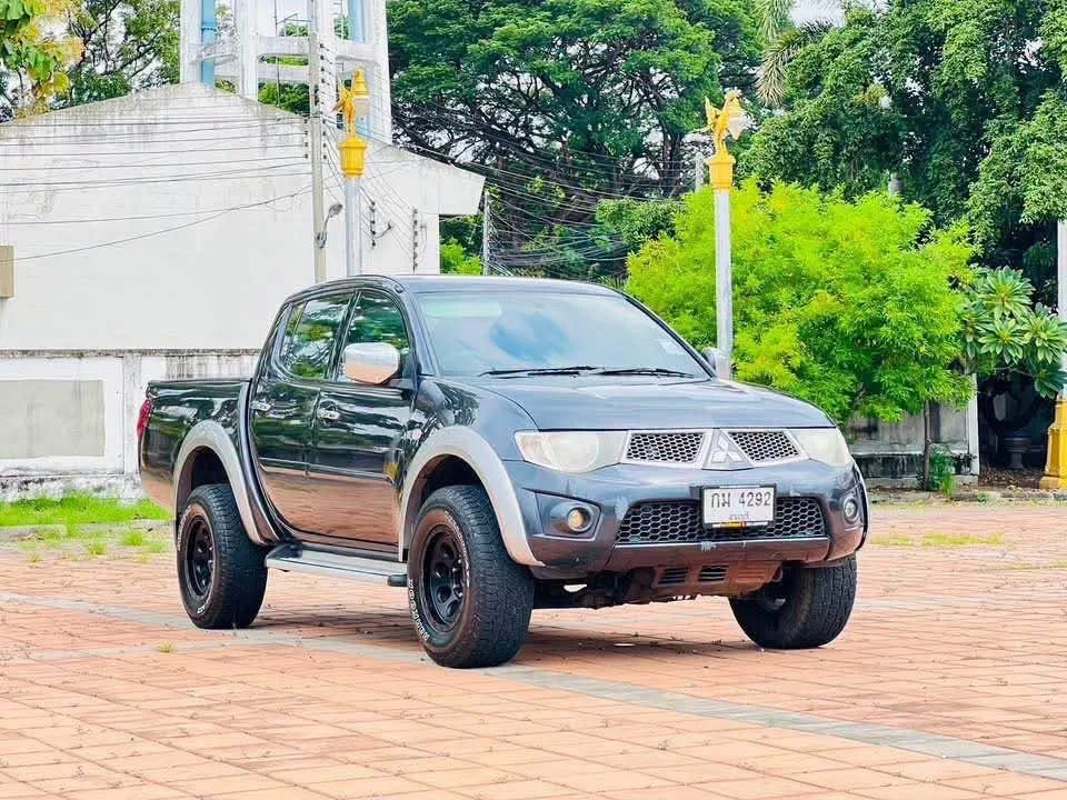 2012 Mitsubishi Triton IV 2