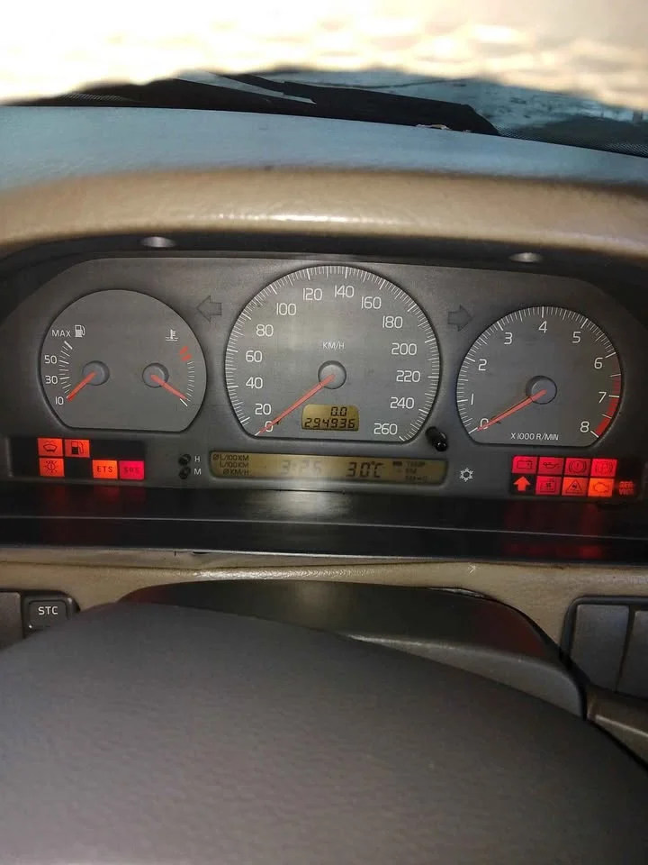 2001 Volvo S70 2