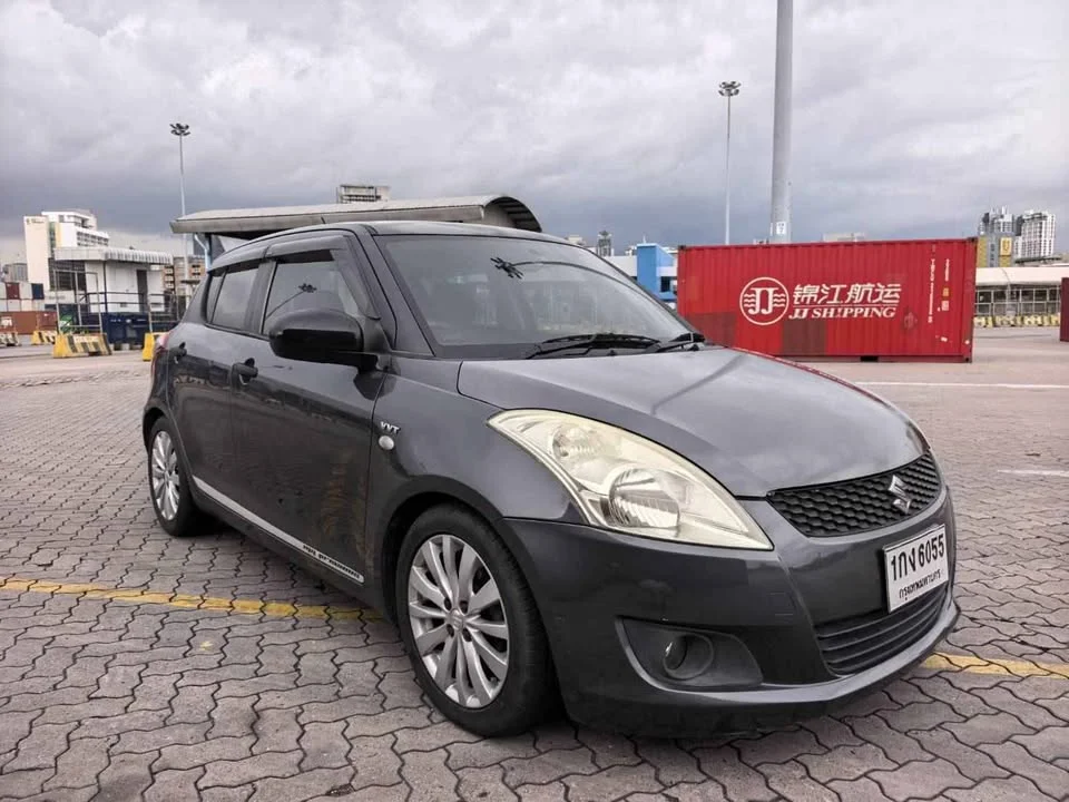 2012 Suzuki Swift II 3