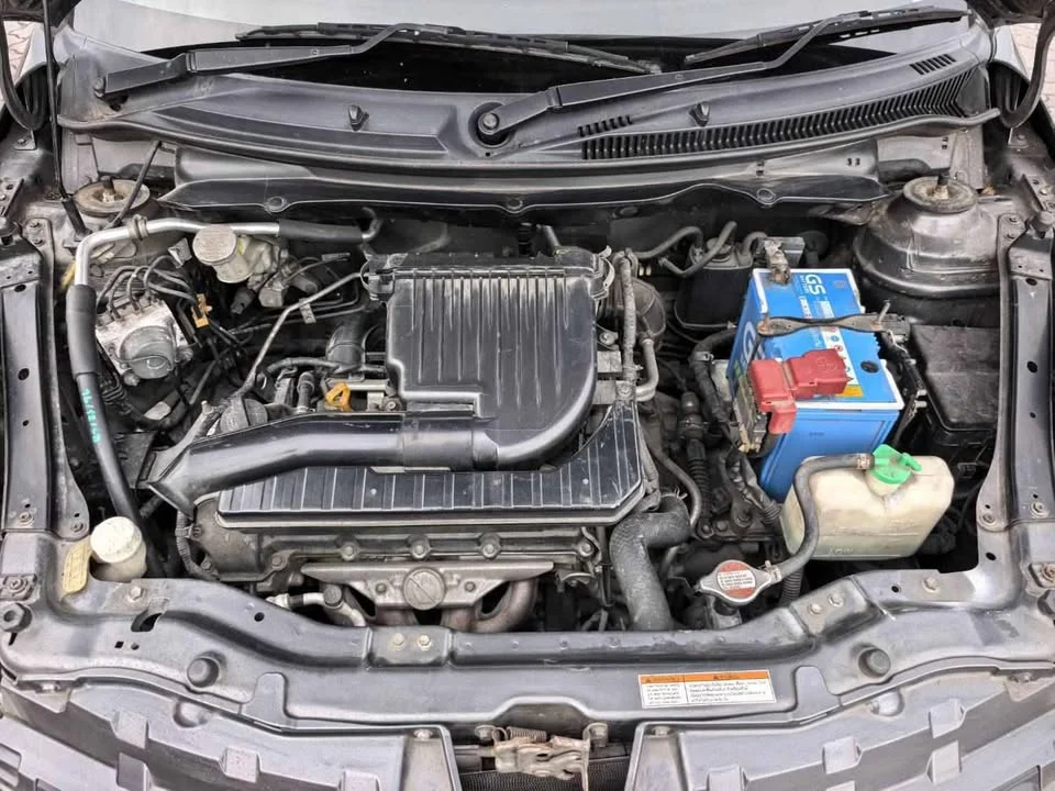 2012 Suzuki Swift II 2