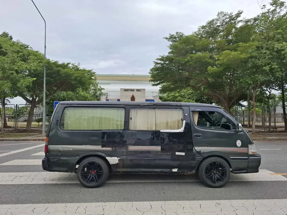 Toyota Commuter IV (H100) 3
