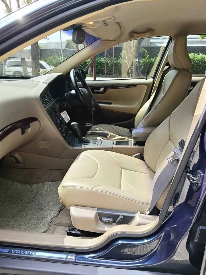 2002 Volvo V70 II 2