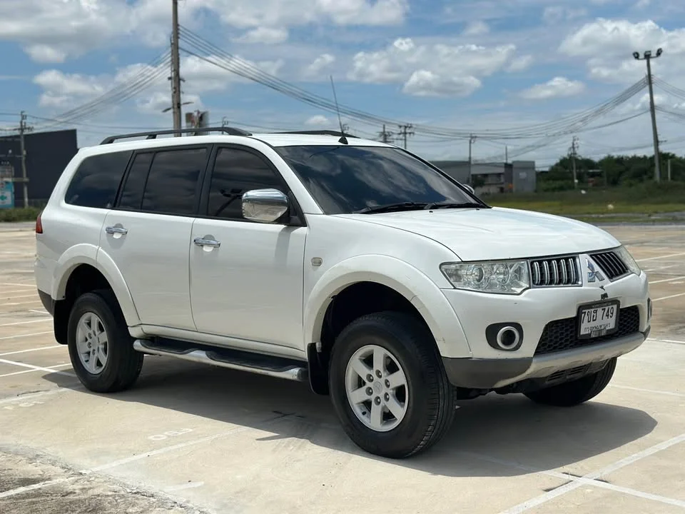 2011 Mitsubishi Pajero Sport II 3