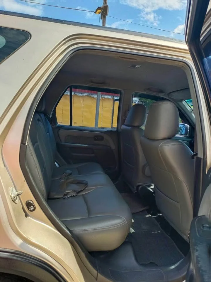 2002 Honda CR-V II 3