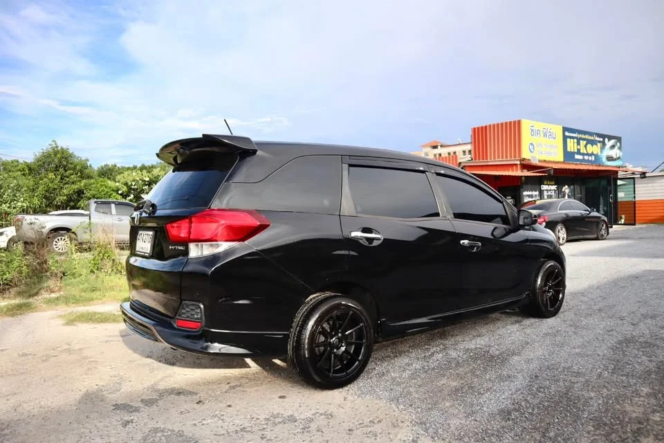 2015 Honda Mobilio II 3