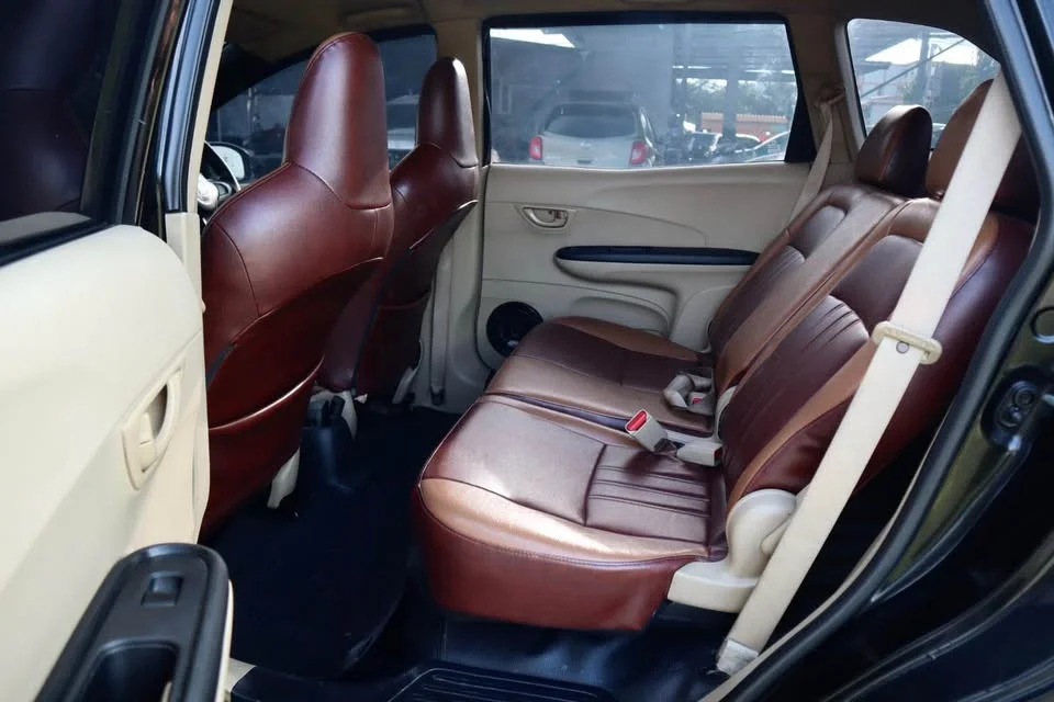 2015 Honda Mobilio II 2