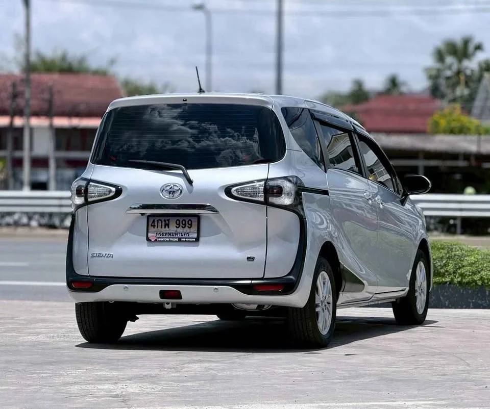 2019 Toyota Sienta II 3