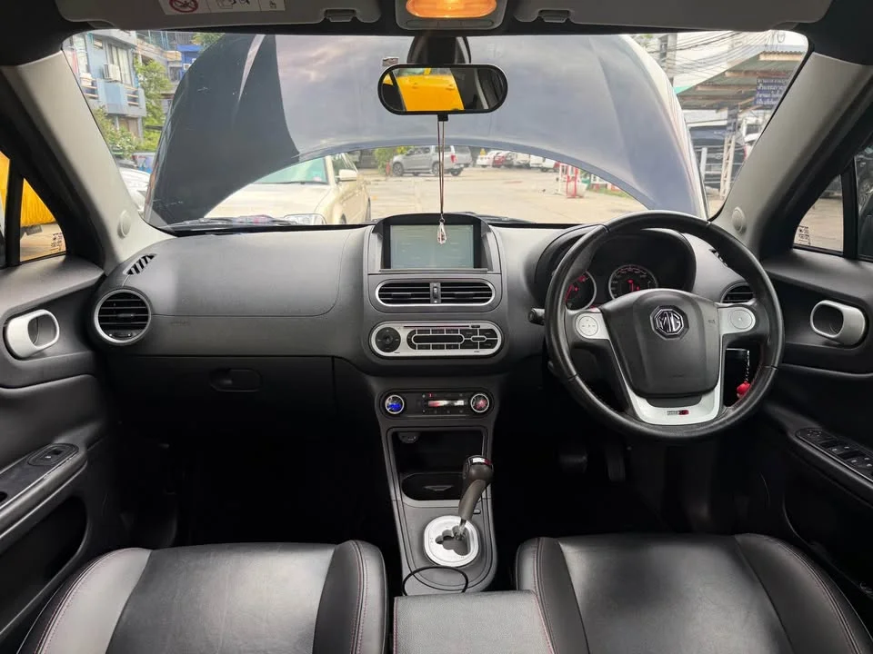 2015 MG 3 II 3