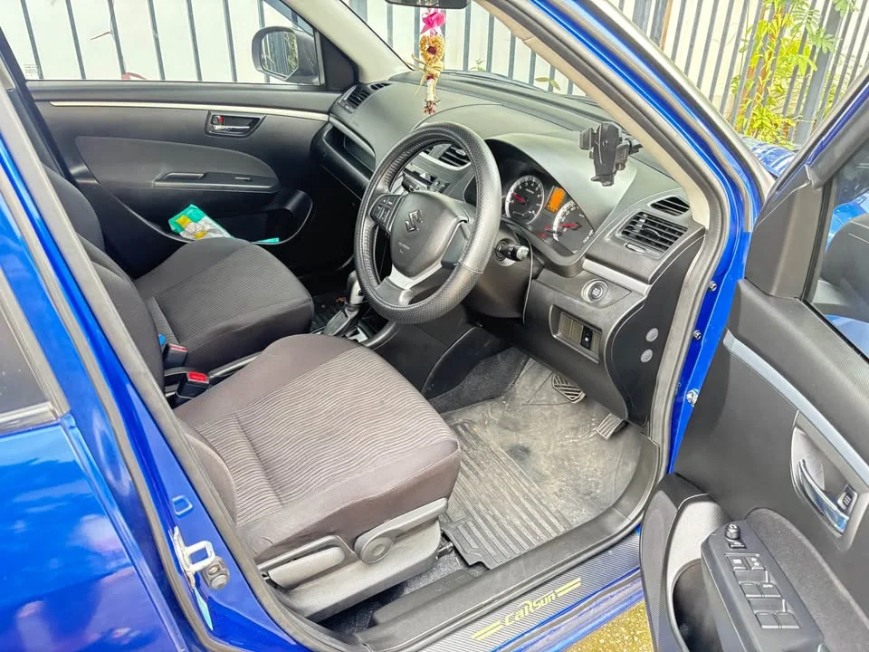 2012 Suzuki Swift II 2