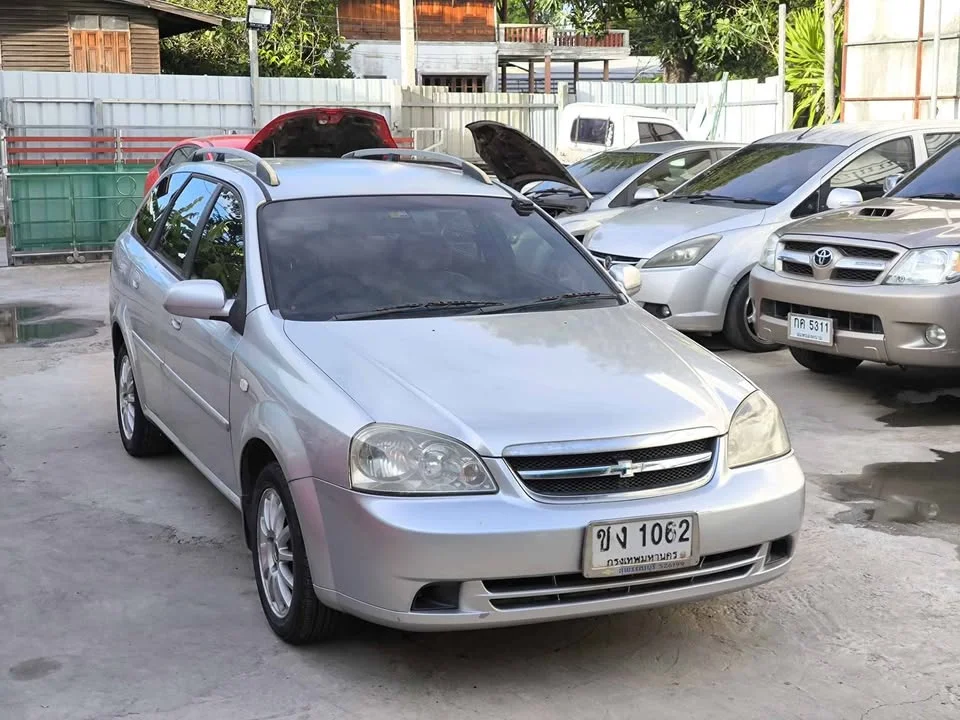 2005 Chevrolet Optra 3