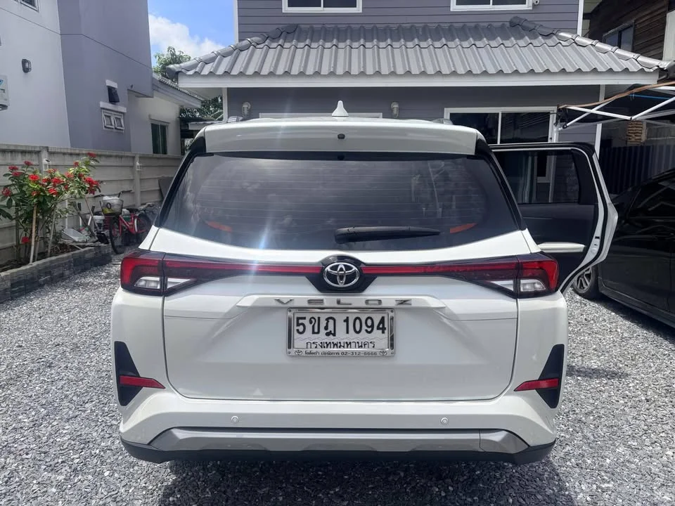 2023 Toyota Veloz III 3