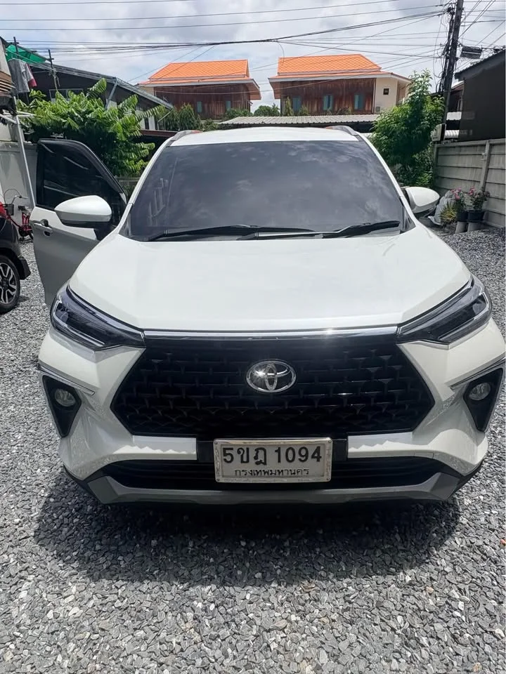 2023 Toyota Veloz III 2