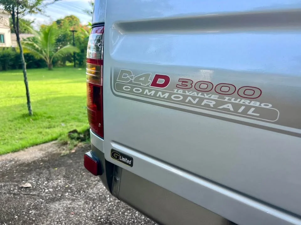 2003 Toyota Hilux Tiger VI 2